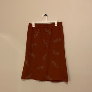🌿 NWT Roolee leaf pattern skirt